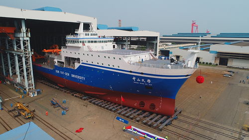 中國最大海洋綜合科考實習(xí)船下水，預(yù)計2021年上半年交付